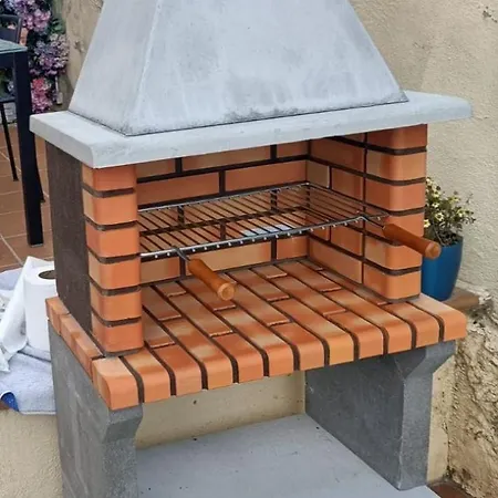 House. Casa Con Piscina Privada * カラフェル