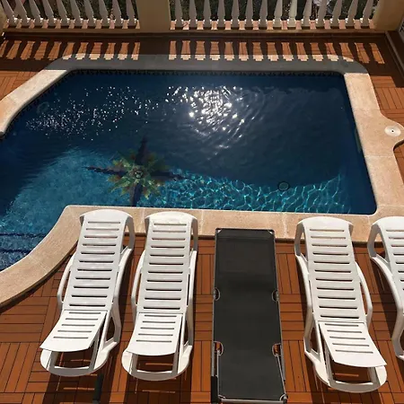 House. Casa Con Piscina Privada Ferienhaus