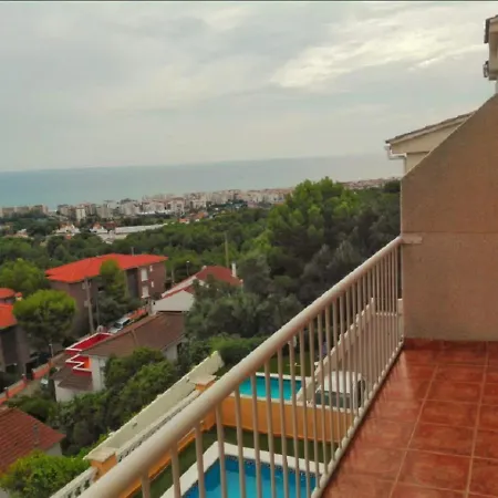 House. Casa Con Piscina Privada Calafell